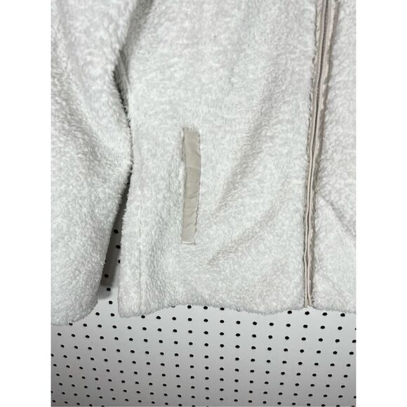 Patagonia zip up fleece size S - Picture 3 of 7